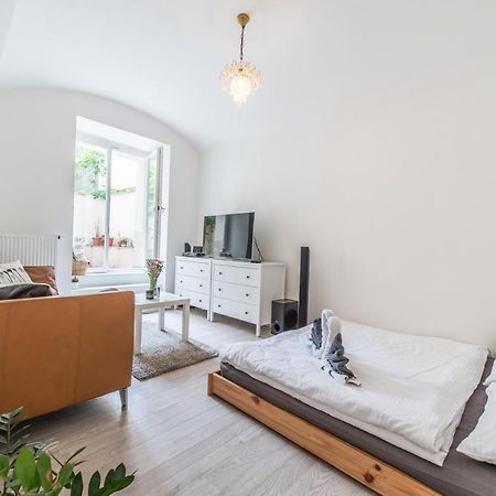 Quiet Apartment In The City Center With Own Terrace 프라하 외부 사진