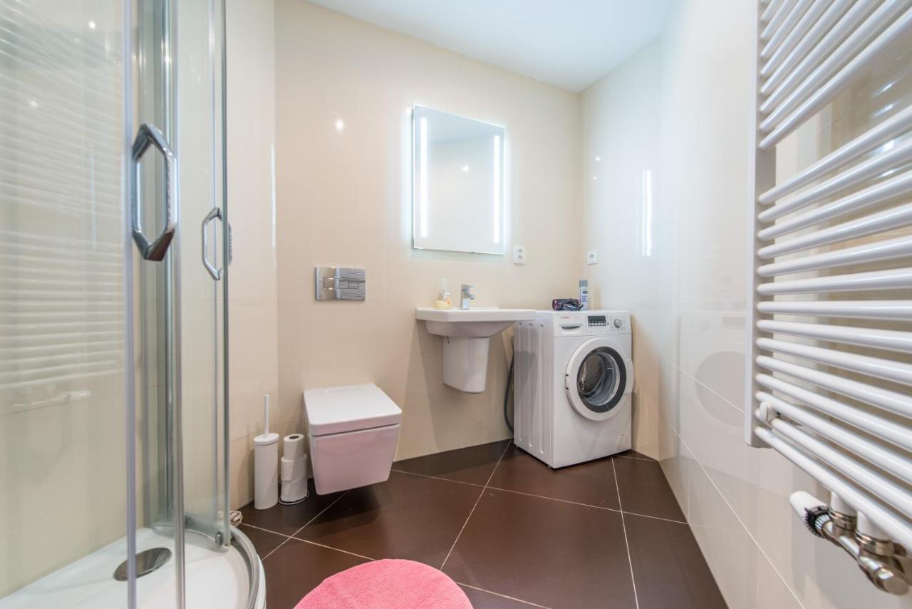 Quiet Apartment In The City Center With Own Terrace 프라하 외부 사진