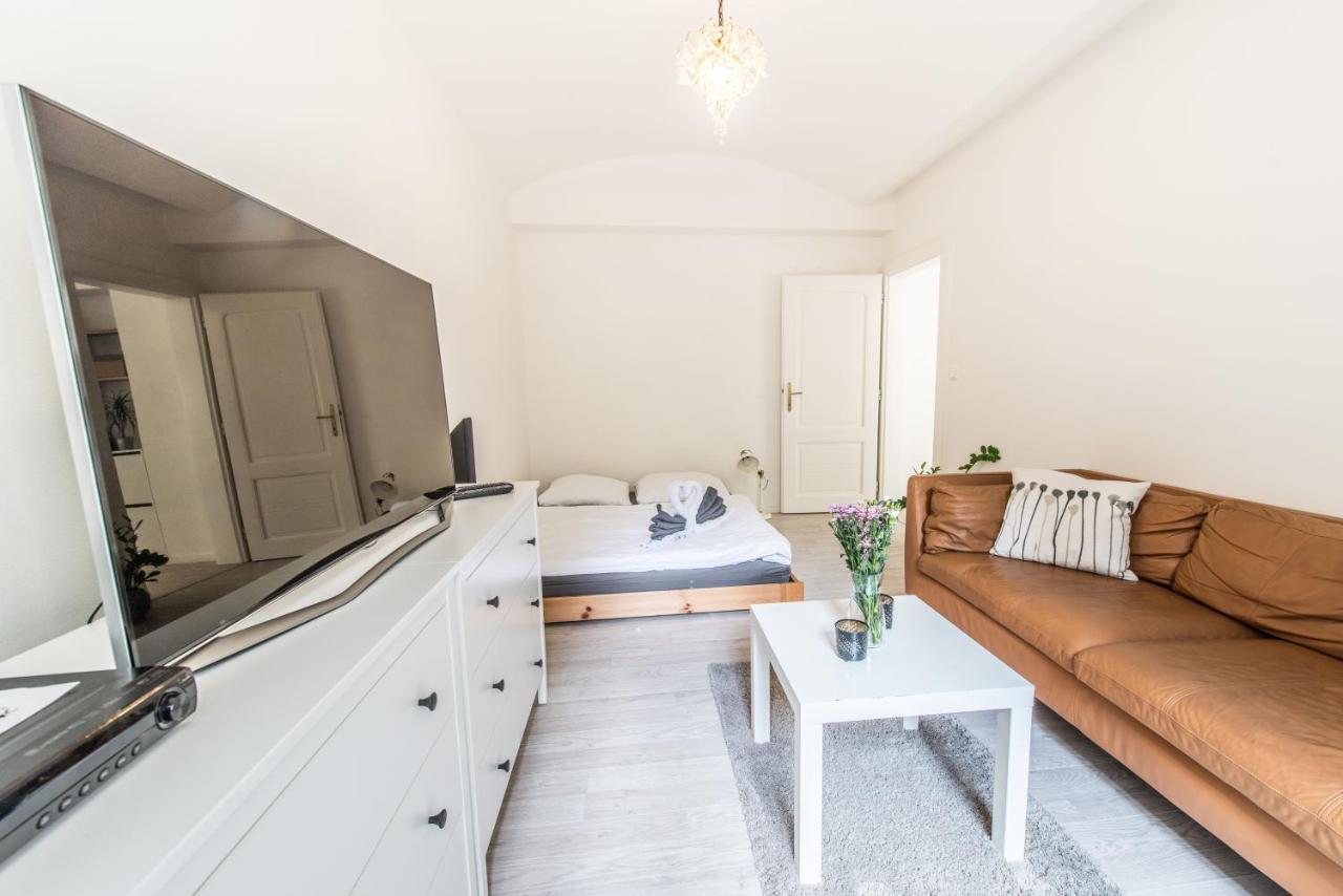 Quiet Apartment In The City Center With Own Terrace 프라하 외부 사진