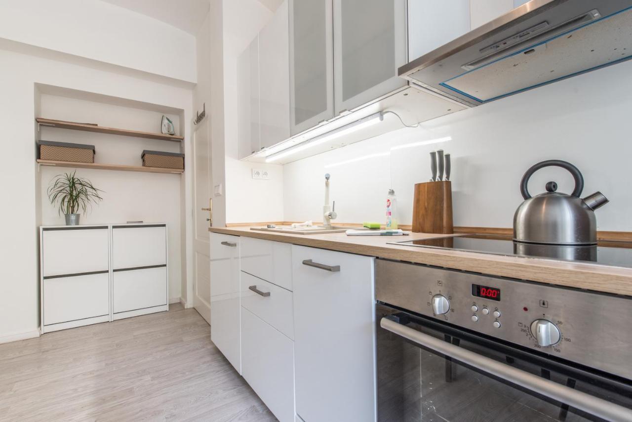 Quiet Apartment In The City Center With Own Terrace 프라하 외부 사진